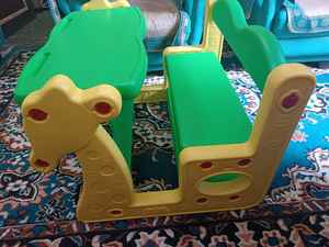 Silla de escritorio escolar de plástico con diseño de jirafa de doble Plaza moderna, muebles de exterior duraderos para dormitorio, fiestas, sala de estar - Product Image 2