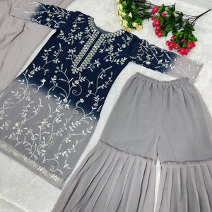 เสื้อปักลายดีไซเนอร์พร้อมพาลาซโซลำดับ - Product Image 1