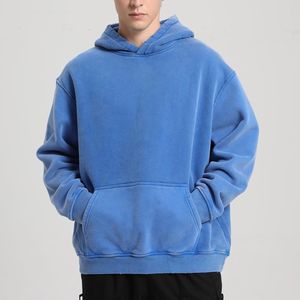 Sweat-shirt tendance avec une coupe structurée et un confort fiable, adapté à un style de vie décontracté au quotidien. - Product Image 2