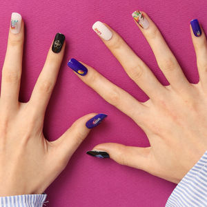 Autocollants pour ongles multi-tailles 3D gaufrés Design unique Corée OEM ODM Peinture sur métal Triangle en feuille d'or et d'argent Couleurs arc-en-ciel #45884 - Product Image 3