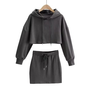 Ropa deportiva informal de moda personalizada 2024 para mujer, Top corto de alta calidad con capucha y chándales para correr para invierno - Product Image 6