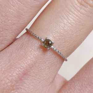 แหวนคริสตัลอัญมณีสีเงิน S925พร้อม moldavite เกรดอัญมณีสำหรับเครื่องประดับที่ไม่ซ้ำกัน - Product Image 1