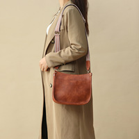Sac à bandoulière imperméable pour femme, imprimé léopard, en cuir PU, avec deux sangles réglables, fermeture éclair, toutes saisons, voyage