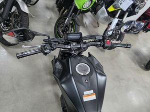 Nouvelle moto standard CB300R 2026 - Product Image 2