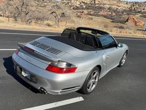 SUPER VENTAS 2004 P-O-R-S-C-H-E 911 TURBO CABRIOLET, TRANSMISIÓN MANUAL DE 6 VELOCIDADES, MOTOR DE 6 CILINDROS PLANO BITURBO, TRACCIÓN EN LAS CUATRO RUEDAS - Product Image 6