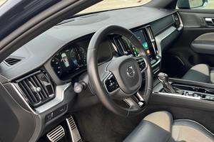 Voiture d'occasion fiable Volvo V60 T5 R-Design 2020 - Product Image 3