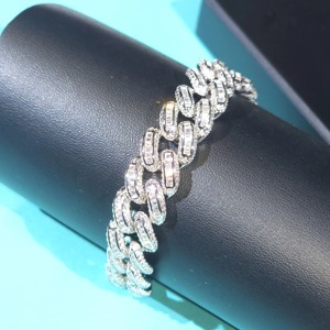 Pulsera Cubana con Incrustaciones de Diamantes de Moissanita Incoloros con Corte Baguette en Plata 925, Joyería Hip Hop Brillante, Regalos a Bajo Precio - Product Image 4