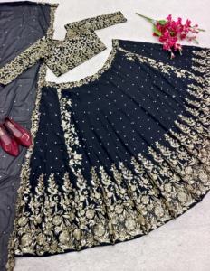 ชุดปาร์ตี้ที่สวยงาม lehenga choli กับ dupatta กับงานปัก - Product Image 5