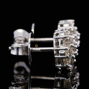 Bonitos pendientes de tuerca helados con diamantes redondos brillantes y moissanita de corte Baguette en oro sólido de 10kt para mujer - Product Image 3