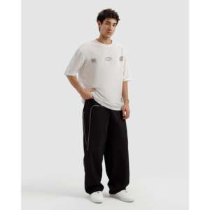 Camiseta de Celebridad de Internet, 100% Algodón Jersey, Transpirable, Casual, Oversize, Ajuste Holgado, Logo Sólido, Diseño Liso de Corte Corto - Product Image 2