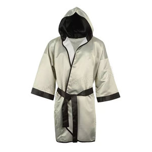 Traje de Taekwondo y Boxeo Knockout Champ, Bata y Pantalones Cortos con Capucha, Negro y Dorado, Satén de Poliéster, Secado Rápido, Transpirable, Logotipo Personalizado - Product Image 6