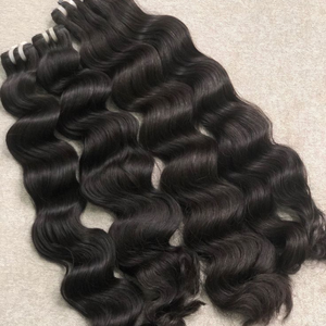 Venta al por mayor de cabello humano virgen indio Remy con cutícula alineada, sin procesar, natural, de templo, con doble trama a máquina. - Product Image 2