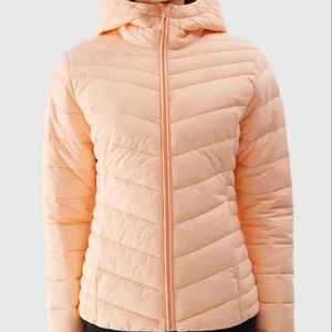 Chaquetas de mujer de alta tendencia, precio al por mayor, servicio OEM, nuevo estilo, chaquetas de mujer, chaqueta acolchada transpirable para mujer - Product Image 1