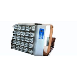 Agitateur de flacons de laboratoire pour agiter et mélanger des solutions dans la recherche et l'analyse scientifiques - Product Image 1