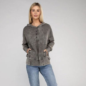 Sudadera ligera con lavado ácido para mujer, sudadera Vintage de gran tamaño con bolsillo de canguro para otoño - Product Image 1