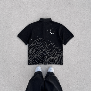 เสื้อโปโลผ้าฝ้ายระบายอากาศดี พิมพ์ลายแฟชั่น ทรงครอป โอเวอร์ไซส์ ดีไซน์ทันสมัยสำหรับผู้ชาย - Product Image 2