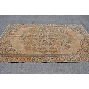 พรมขนสัตว์สีน้ำตาลเบจขนาด5.4x9.2ฟุตสไตล์ตุรกีงานทำด้วยมือมีการออกแบบปะติดด้วยยางรองสำหรับข้างเตียง - Product Image 3