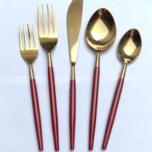 Ensemble de couverts élégants et réutilisables couverts dorés en acier inoxydable avec manche en résine verte Cuillère Fourchette durable Design par le fabricant - Product Image 6
