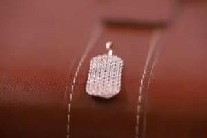 Pendentif en diamant Moissanite taillé en or rose 14K pour anniversaire de mariage Pendentif à breloque en or blanc pour elle Cadeau parfait - Product Image 4