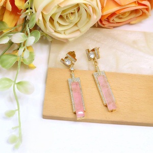 Pendientes de Moda con Acabado Dorado de Alta Calidad, con Circonitas Cúbicas, para Bodas y Fiestas, Colecciones para Mujeres y Niñas - Product Image 1