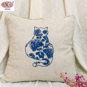 Almohada de Algodón 100% con Bordado Floral y Animal en Varios Colores para Decoración del Hogar, Cojín Elegante que Realza el Diseño Interior - Product Image 3