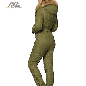 ชุดสกีกันลมแบบสั่งทำพิเศษ ไซส์ใหญ่ พร้อมผ้ากันน้ำ -Tex ระบายความชื้น และกระเป๋าอเนกประสงค์ - Product Image 5