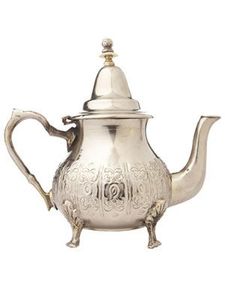 Bouilloire à thé vintage en acier inoxydable avec finition dorée durable, design écologique pour un versement fluide - Product Image 2