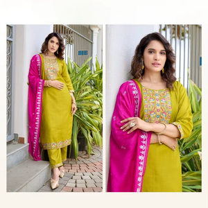 Salwar Kameez Tradicional para Mujer de Dhwaja Export con Dupatta de Seda Chanderi, Trabajo de Codificación Intenso, Material Vichitra - Product Image 1