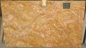 Dalles et carreaux de granit Imperial Gold Surface polie durable et polyvalente pour les comptoirs modernes Prix compétitifs de l'Inde - Product Image 2