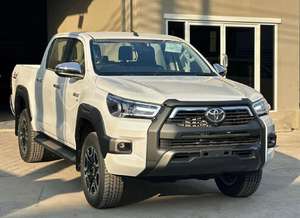 Toyota Hilux Revo 2023 Usada en Perfectas Condiciones de Funcionamiento y en un Estado Impecable - Product Image 2