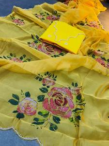 Oferta Especial Festiva: Saree de Piel Sintética con Estampado Floral en Color Amarillo de Moda, Suave y de Alta Calidad, con Blusa a Juego, Ideal para Fiestas - Product Image 4