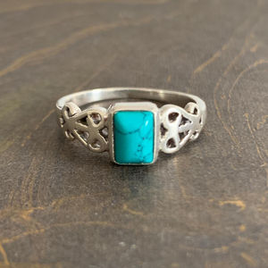 แหวนดีไซน์เนอร์สีเทอร์ควอยซ์ (3.2 กรัม) แหวนอัญมณีอัลลอยด์ทันสมัย ประดับแบบ Bezel Setting เครื่องประดับโดดเด่นสำหรับชาวคริสต์ ของขวัญที่สมบูรณ์แบบ - Product Image 1