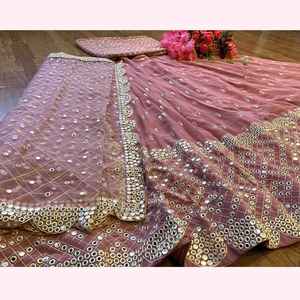 Nouveauté 2022, vêtements de mariage, couleur magenta tendance, lehenga choli en faux georgette lourd avec broderie et travail de miroir, fournisseur - Product Image 3