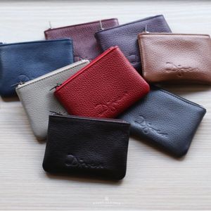 Pochette en cuir classique de poche portefeuille à fermeture éclair artisanale pour pièces de monnaie et essentiels faits à la main d'Indonésie - Product Image 5