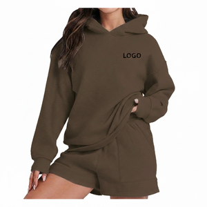 Ensemble de survêtement décontracté pour femme avec short, style urbain, coupe ample, 100% coton, pour une mode quotidienne moderne - Product Image 1