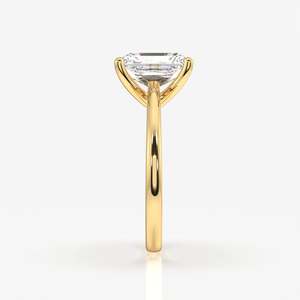 แหวนหมั้นเพทิตโซลิแทร์ทองคำ 14k ประดับเพชรทรงเอเมอรัลด์จากแล็บ - Product Image 4