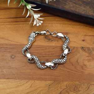 สร้อยข้อมือเงินแบบโซ่ลายงูสำหรับผู้ชาย สไตล์โกธิค พังก์ ลายสัตว์ สร้อยข้อมือสแตนเลส เครื่องประดับแฟชั่น ออกแบบได้ตามสั่ง - Product Image 1