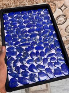 หินอัญมณีบำบัดกึ่งมีค่าสีเขียวล้วนทำด้วยมือเกรด AAA Lapis Lazuli เจียระไนแบบหลวมทุกขนาดขายส่งราคา - Product Image 2