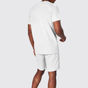 Ensemble deux pièces pour hommes, style streetwear, en polaire respirant, t-shirt et short décontractés, couleurs personnalisables - Product Image 2