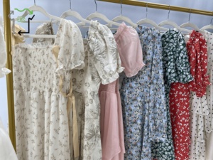 Abiti da Donna in Cotone di Alta Qualità <span class=keywords><strong>all</strong></span>'<span class=keywords><strong>Ingrosso</strong></span> <span class=keywords><strong>Abbigliamento</strong></span> Invernale di Seconda Mano e Vestiti Estivi Usati - Product Image 4