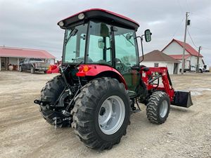 Tractor de Ruedas TYM T574C 2025 de 70HP con Bomba de Motor, Caja de Cambios y Componentes Centrales - Alta Productividad para Uso Agrícola - Product Image 4