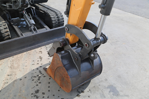 Mini-excavatrice sur chenilles 550 d'occasion, moteur haute performance, pour travaux de construction et agricoles, avec godet de 0,12 m, garantie 2 ans - Product Image 5
