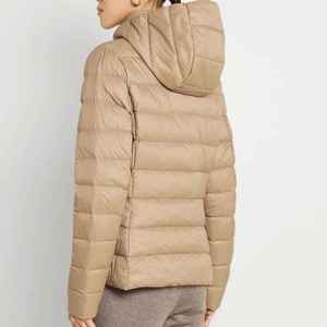 Chaquetas antiarrugas para mujer Puffer Precio al por mayor Servicio OEM Nuevo estilo Chaquetas para mujer Chaqueta acolchada transpirable para mujer - Product Image 3