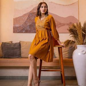 เสื้อยาวทันสมัยสำหรับสุภาพสตรีที่มีดีไซน์แฟชั่นข้างหน้าและเครื่องแต่งกายสวมใส่สบายทุกวันคุณภาพดีจากแฟชั่นมารูติ - Product Image 3