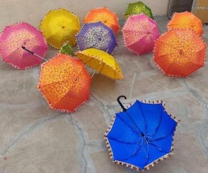 Vente en Gros de Parasols de Mariage Indien Multi design Parasols de Soleil Décorations de Parapluies Faits à la Main Décoration de la Maison Indienne Or Prin - Product Image 4