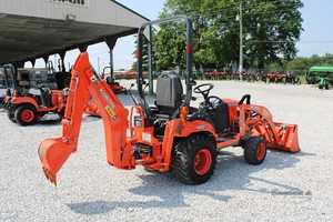 NUEVO Tractor Compacto Kubota BX2380 4WD con Cargador LA344 - Product Image 6