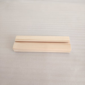 ฐานตั้งป้ายเมนูไม้เนื้อแข็งแบบมินิมอล ปรับแต่งได้ พร้อมช่องสำหรับใส่แผ่นอะคริลิคและกระดาษแข็ง - Product Image 2