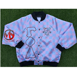 Vente en gros de vestes imprimées par sublimation de sororité Gamma Phi Delta col côtelé et bas boutonné vestes de baseball - Product Image 6