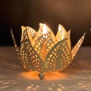 Bougeoir élégant en métal de fer magnifiquement fabriqué à la main de haute qualité bougeoir votif pour la maison bureau mariage noël - Product Image 1