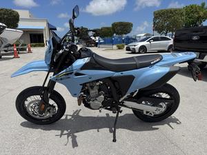 Motocicleta DR-Z4SM 2025 - Product Image 4